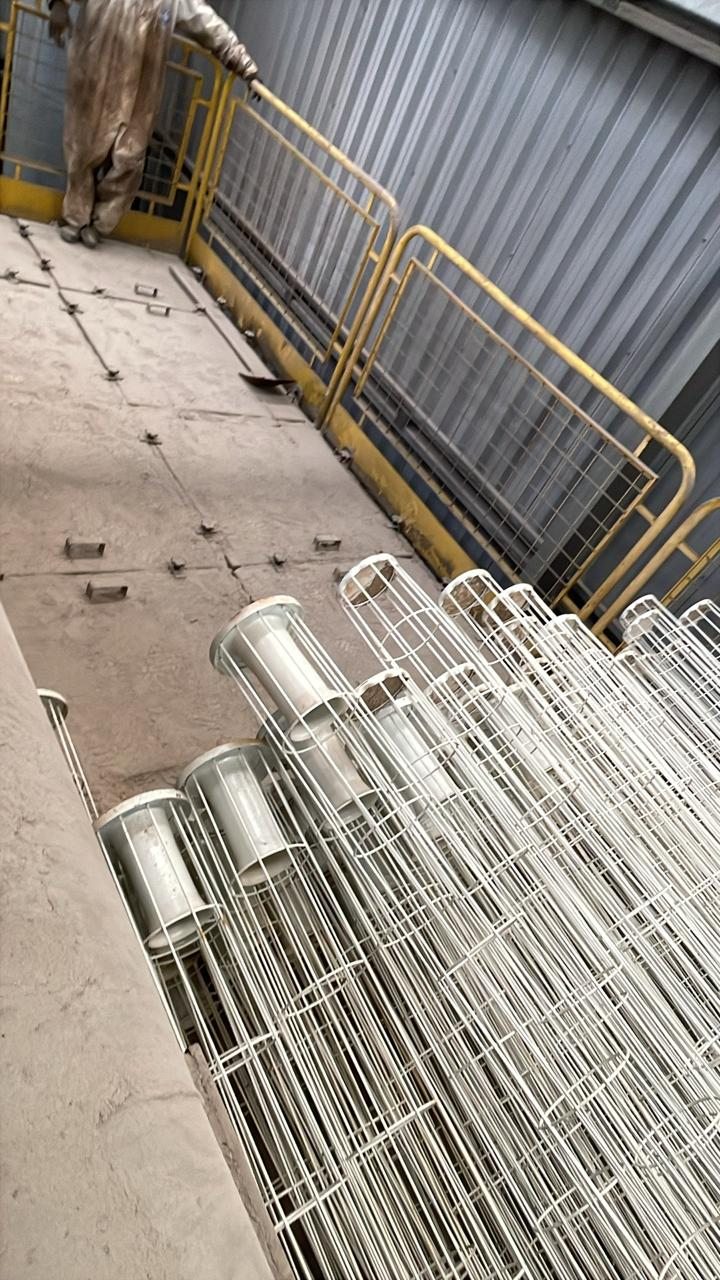 Proteções de máquina fabricadas em grade metálica